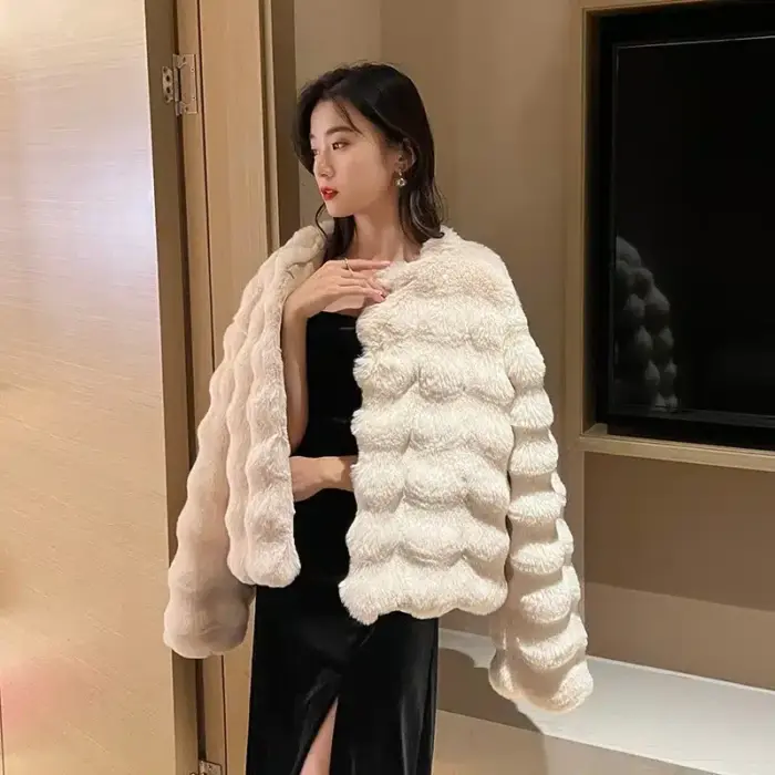 Women's Fur Short Coat - Image 4