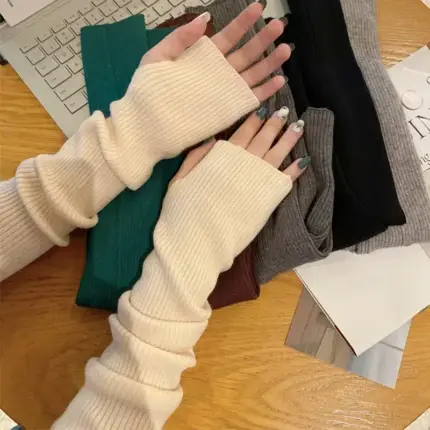 Women's Knitted Fingerless Arm Warmer