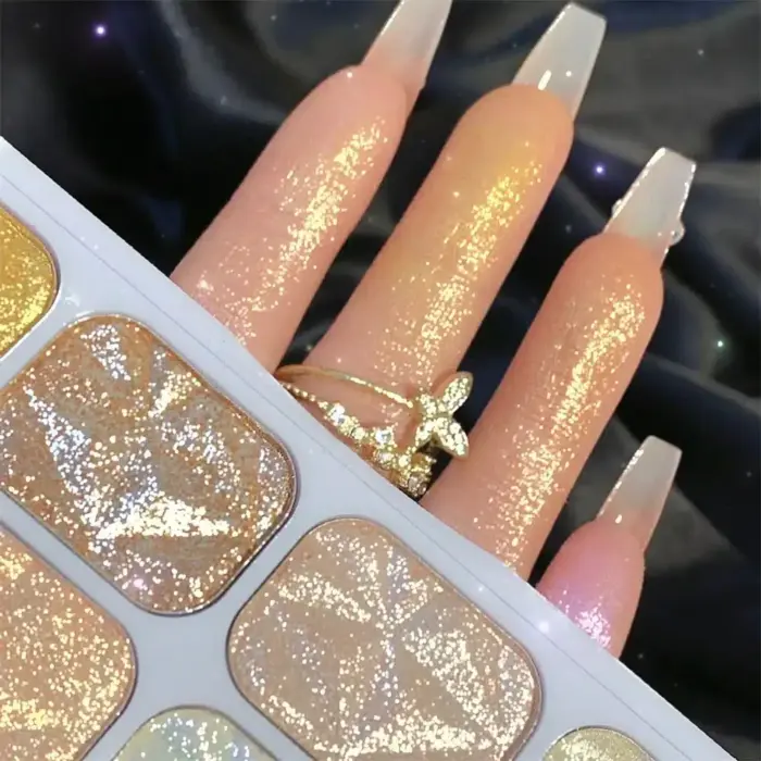 Waterproof Pearlescent Highlighter - Image 3