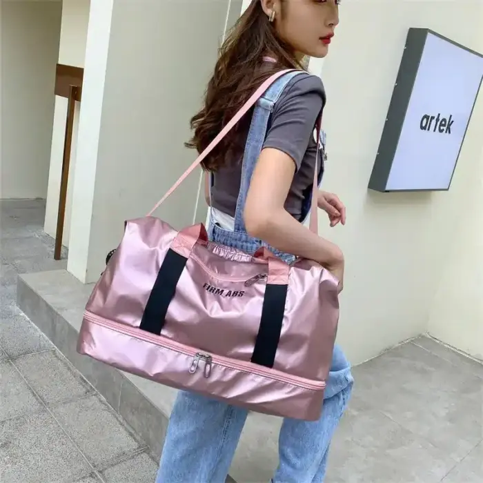 Pearlescent Fitness Bag For Women - Image 3