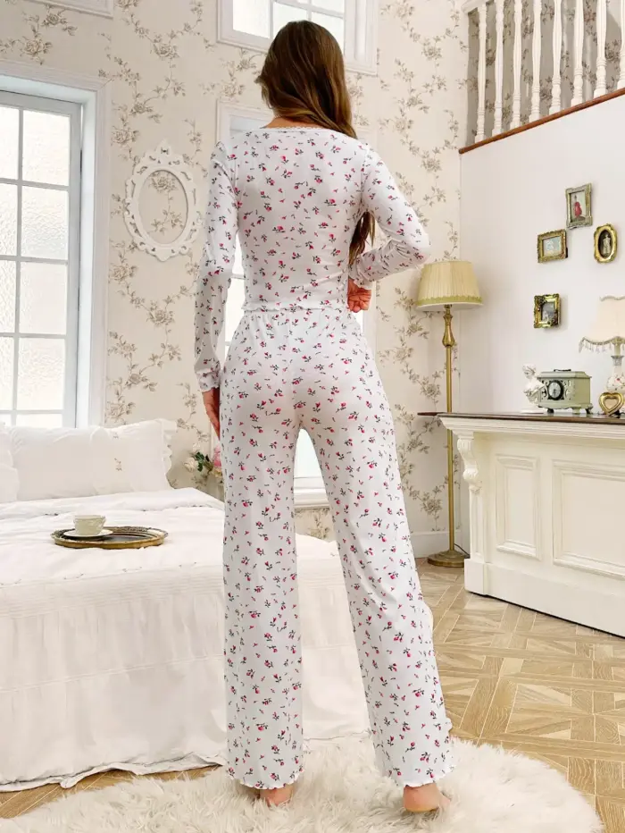Floral Print Pyjamas Set For Women - Image 5