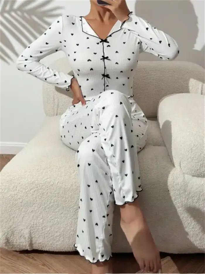 Heart Printed Pyjamas Set For Women - Image 6