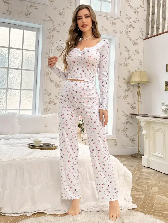 Floral Print Pyjamas Set For Women - Image 2