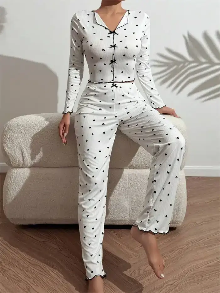 Heart Printed Pyjamas Set For Women - Image 5