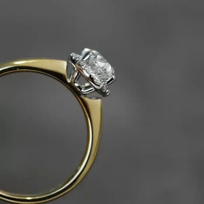 Luxury Engagement Ring For Women - Image 3
