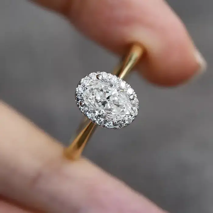 Luxury Engagement Ring For Women - Image 2