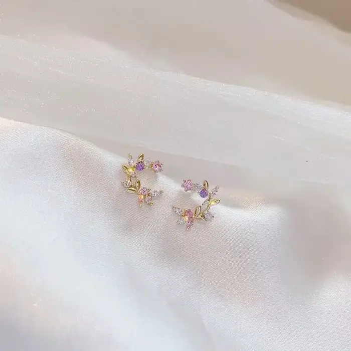 Elegant Flower Stud Earrings - Image 6