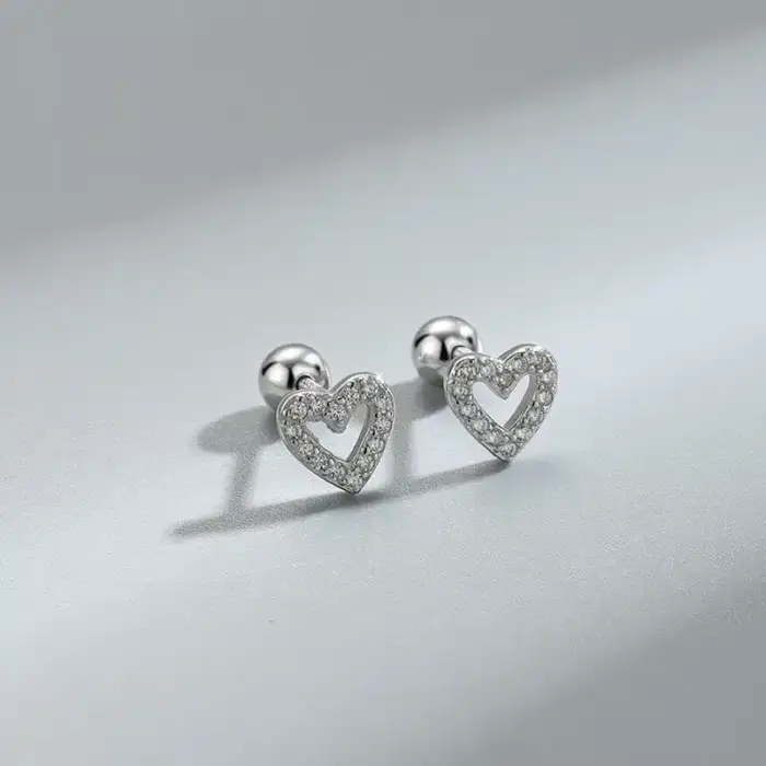 Hypoallergenic Heart Stud Earrings For Women - Image 3