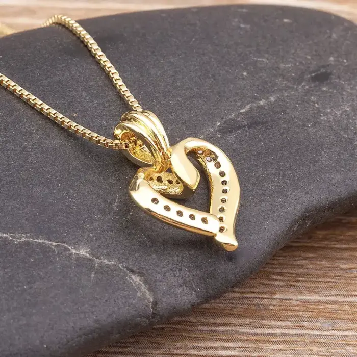 Shiny Heart Pendant Necklace For Women - Image 5