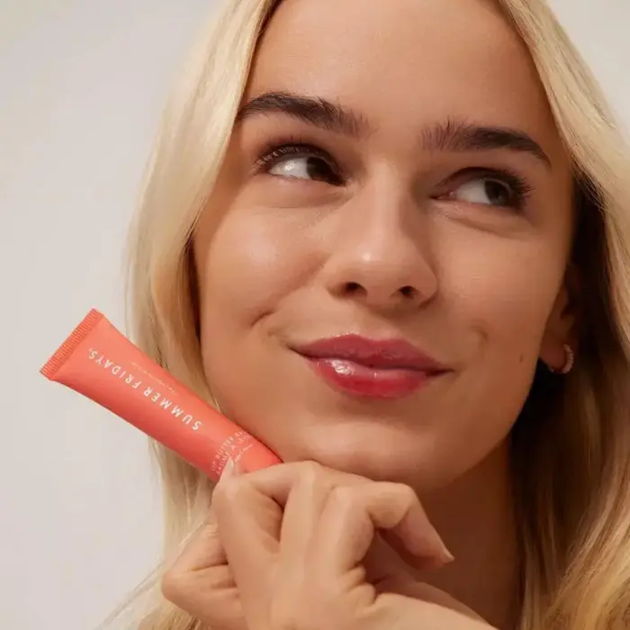 Moisturizing Long-Lasting Lip Balm - Image 4