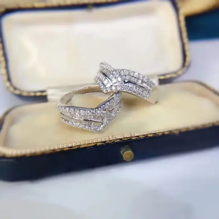 Shiny Cubic Zirconia Ring For Women - Image 4