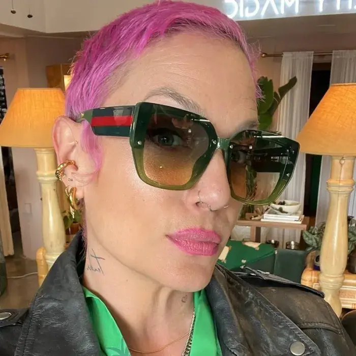 Women's Luxury Oversized Sunglasses - Image 3