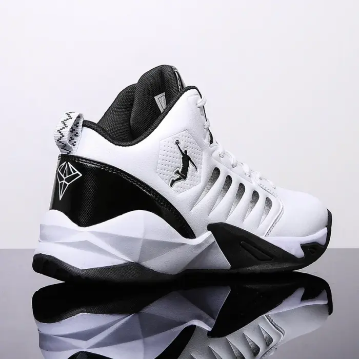 Breathable Outdoor Sneakers For Men - Image 1