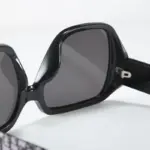 Trendy Square Frame Sunglasses For Women - Image 6