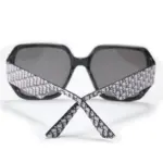 Trendy Square Frame Sunglasses For Women - Image 5