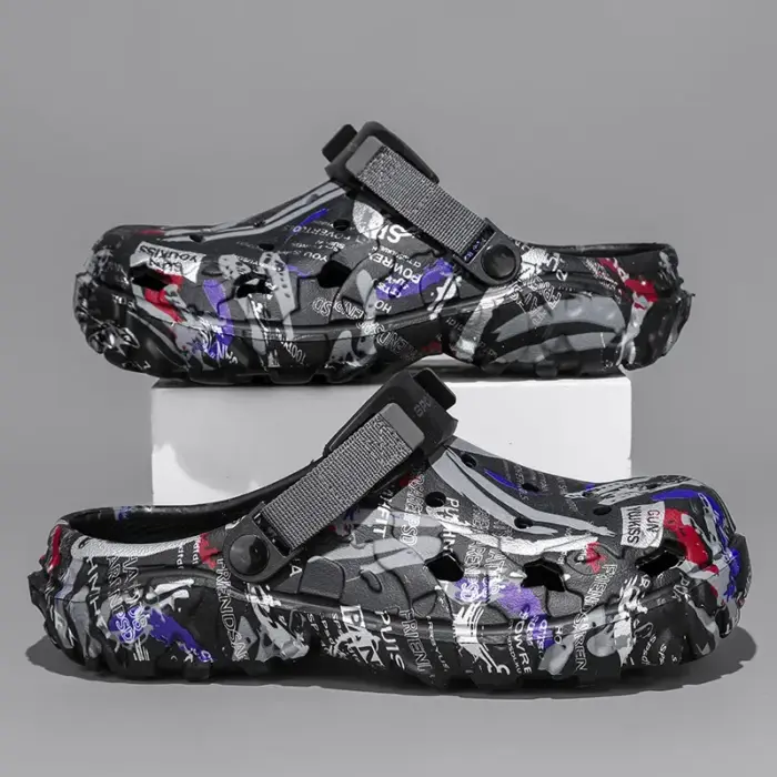 Comfortable Outdoor Clogs for Men - Image 1