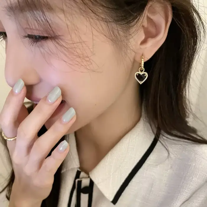 Elegant Heart Earrings For Women - Image 5