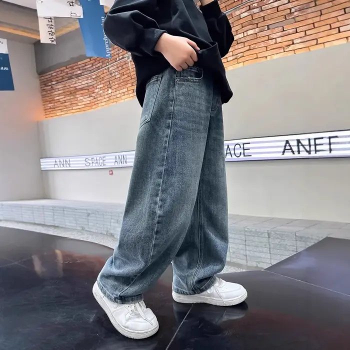 Casual Loose-Fit Denim Trousers For Boys - Image 2