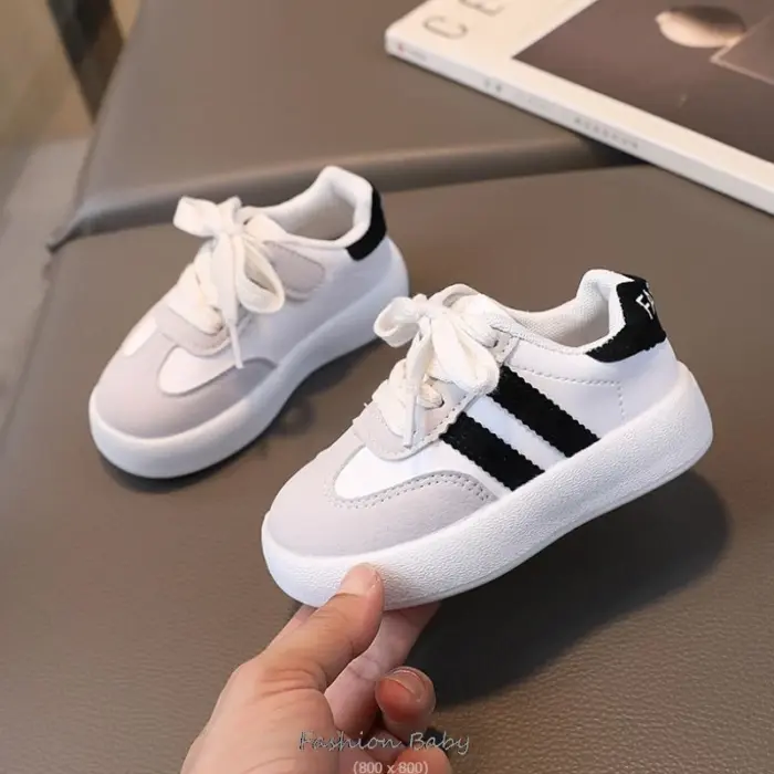 Hot Soft Sole Sneakers For Boys - Image 1