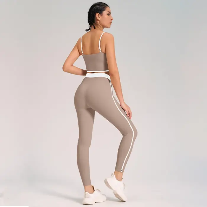Breathable Yoga Suits For Women - Image 3