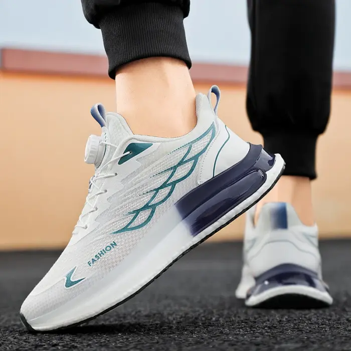 New Lightweight Trainers For Men - Image 5