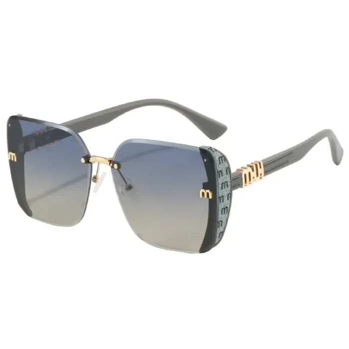Vintage Oversized Sunglasses For Women - Image 4
