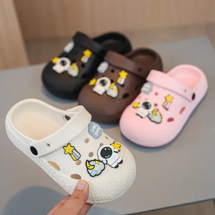Comfortable Astronaut Clogs For Kids - Image 3