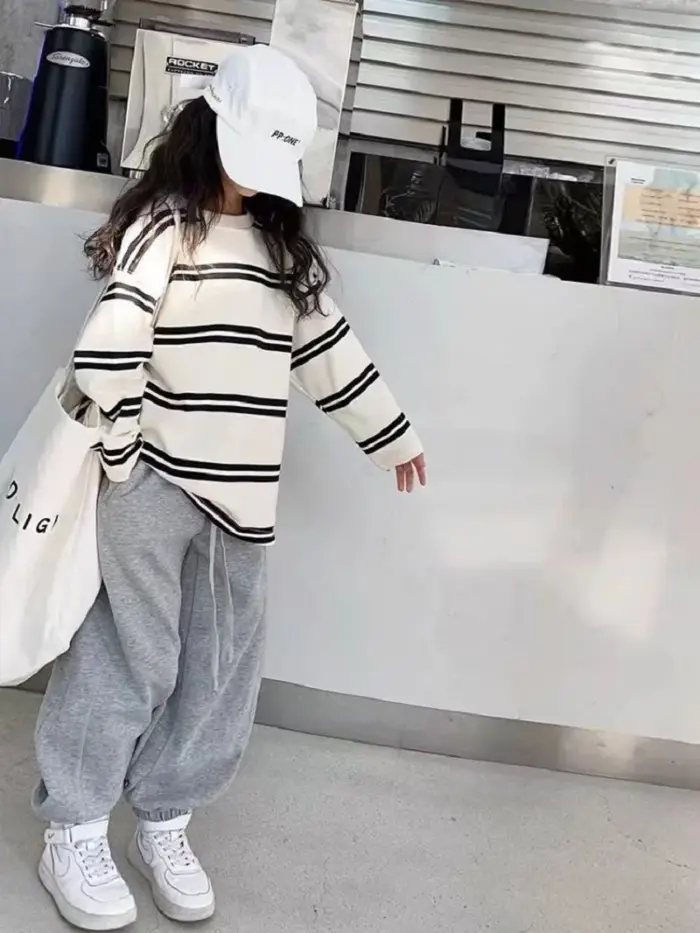 Casual Striped Tracksuit For Girls - Image 4