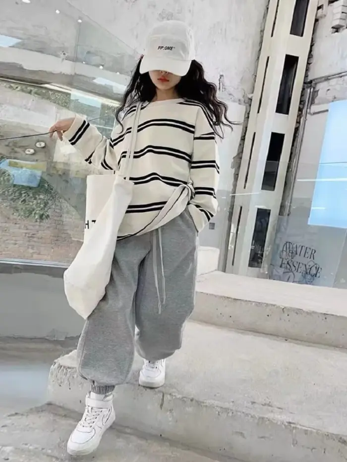 Casual Striped Tracksuit For Girls - Image 6